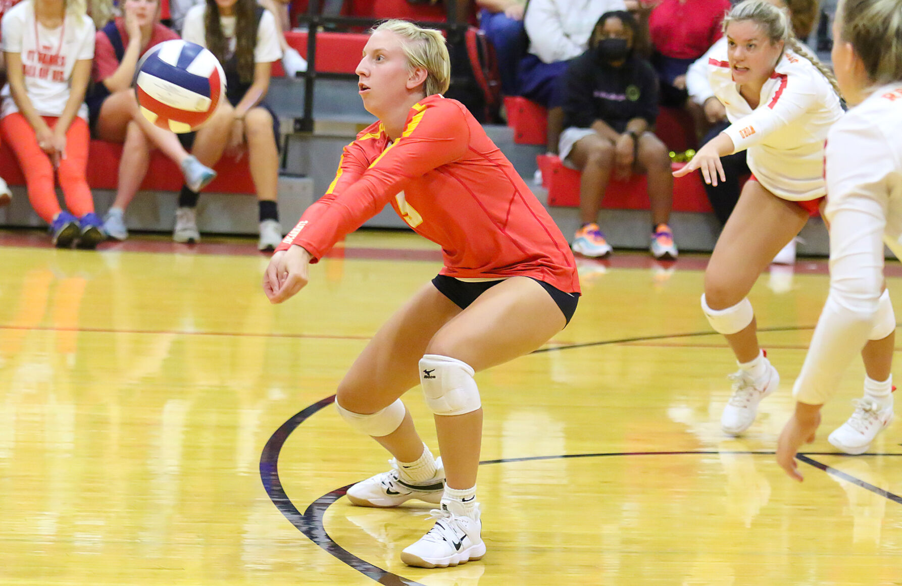 Incarnate Word vs. Lutheran St. Charles girls volleyball